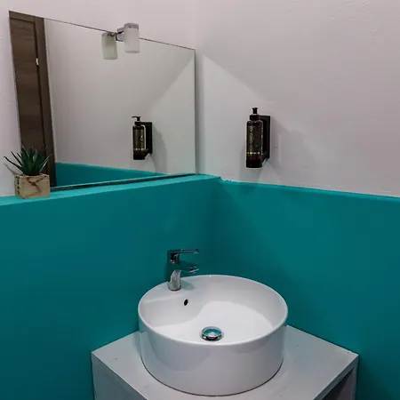 Onlyrooms Iii - Real Center