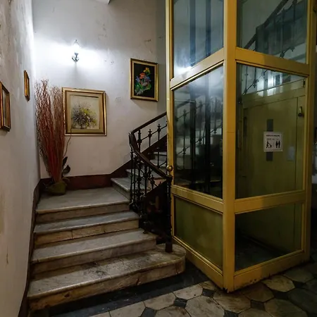 Onlyrooms Iii - Recommended For Under 30s Guest house *