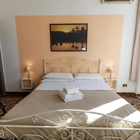 Onlyrooms Iii - Recommended For Under 30s *