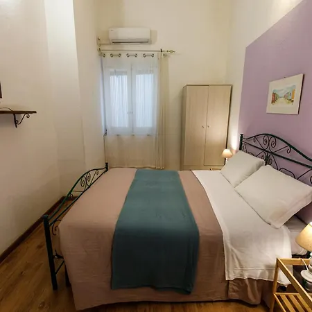 Гостевой дом Onlyrooms Iii - Real Center 3*