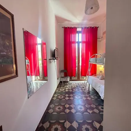 Гостевой дом Onlyrooms Iii - Real Center