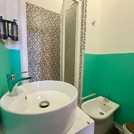 Onlyrooms Iii - Recommended For Under 30s Guest house *