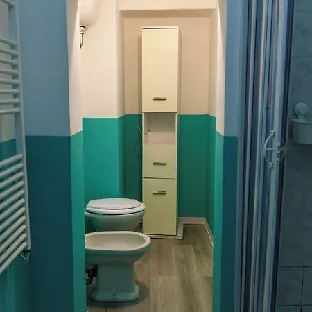 Onlyrooms Iii - Real Center Guest house