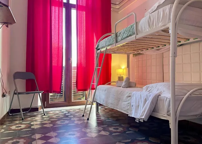 Onlyrooms Iii - Real Center Guest house